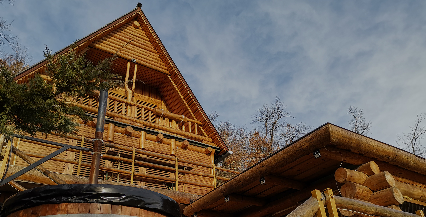 BurgerLand - Mátrai kulcsos faház